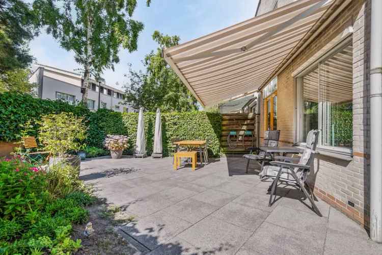 Hoekwoning Kethel Driehoek 181m2 Grote Tuin Dakterras