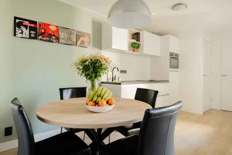 Appartement te koop Amsterdam Staatsliedenbuurt 40m2 gerenoveerd