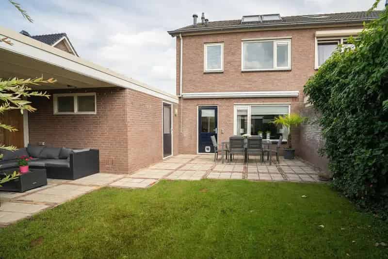 Ruime 4 Slaapkamers Tweekapper Denekamp 24 Zonnepanelen Airco