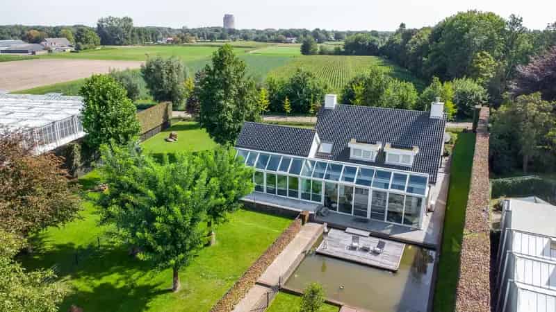 Luxe Villa Prinsenbeek 375m2 Tuin Gastenverblijf Dubbele Bewoning