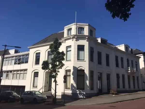 Ruime Kamer Achter Station Arnhem