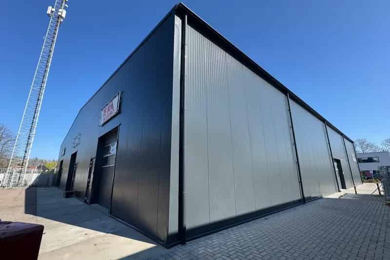 Bedrijfshal te Huur Zwaag 292m2