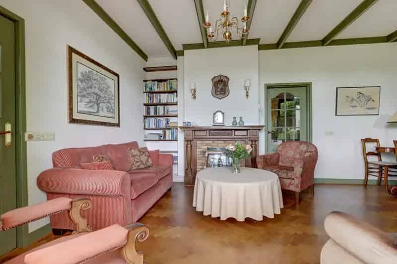 Huis te koop Baarn Schoolstraat 4 slaapkamers 84m² tuin