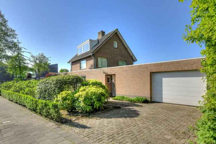 Vrijstaande Villa Oosterhout 4 slaapkamers Grote Tuin 11 Zonnepanelen
