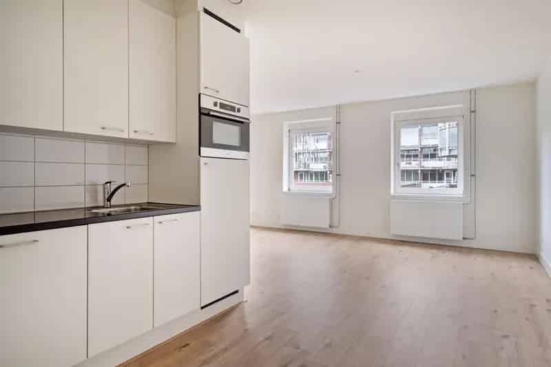 Centraal Appartement Hoofddorp Nabij Winkels en OV