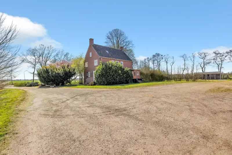 Woonboerderij met Paardenfaciliteiten Landelijk gelegen