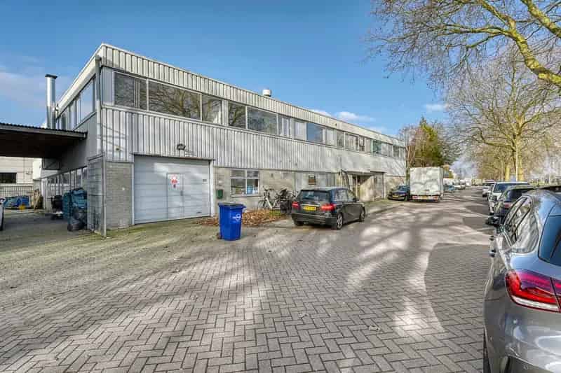 Belegging Leiden: Bedrijfspand 1420m² te huur