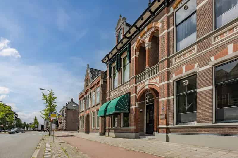 Kantoorruimte Hoogeveen: Rijksmonument in Jugendstil