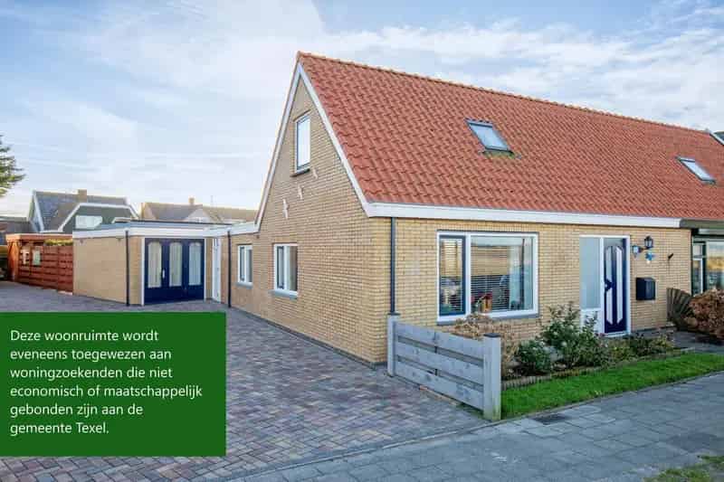 Geringeerde Tweekapper nabij Waddenzee De Cocksdorp
