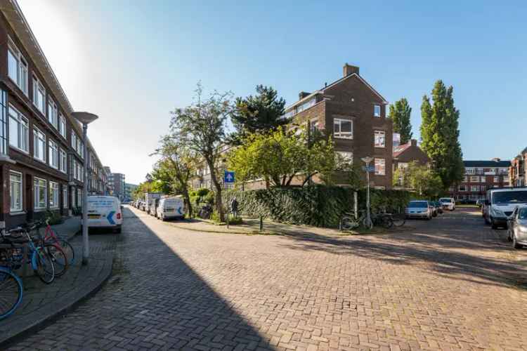 Portiekwoning Te Koop in Rotterdam, Zuid-Holland