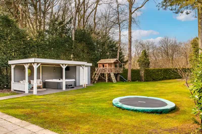 Huis te koop Huizen: 5 slaapkamers, 2 badkamers, Goois Natuurreservaat