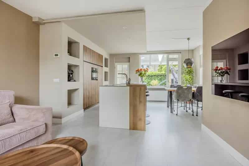 Hoekwoning 5 kamers moderne keuken tuin Zuidwesten kindvriendelijk