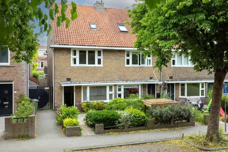 Jaren 30 Eindwoning Arnhem Plattenburg  Veel Potentie