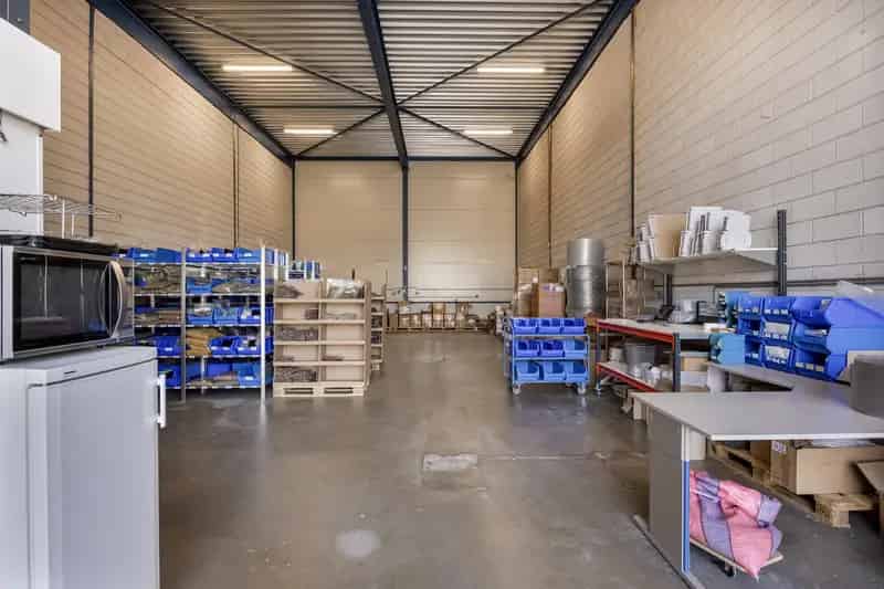 Bedrijfsunit te huur Oss 160m²  Goede bereikbaarheid A50 A59