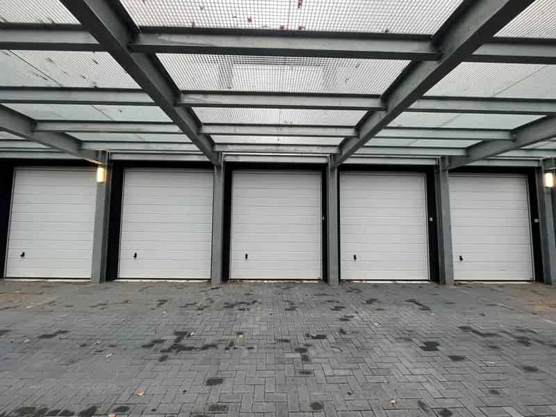 Garagebox Breda 18m2  Opslag Ondernemer Beveiligd 24 7