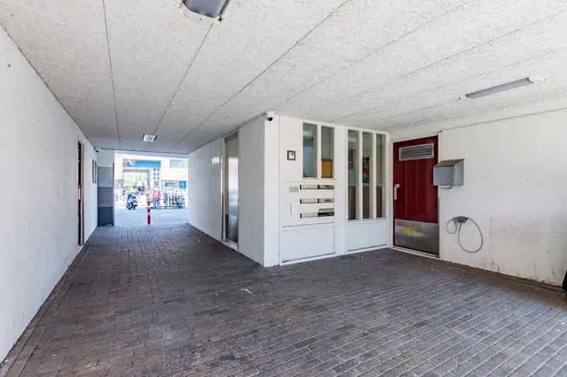 Ruim 4 Kamer Appartement Amsterdam Zuidoost Nabij Openbaar Vervoer