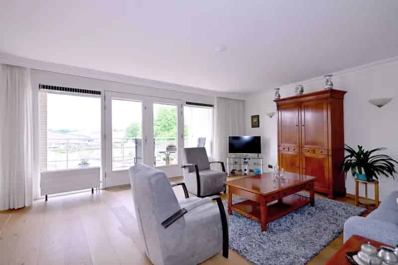 Ruim 3-kamerappartement Vlinderpark Deventer Nabij Station