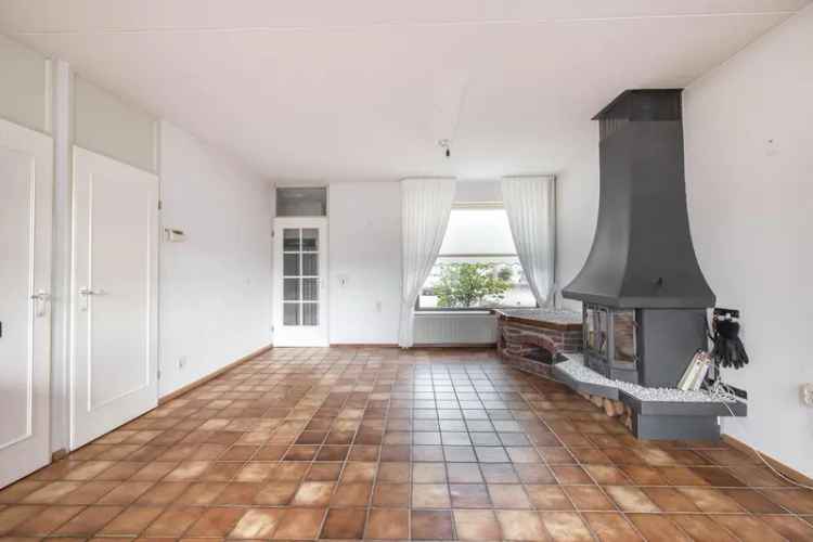 Ruime Hoekwoning met Garage en Zonnepanelen