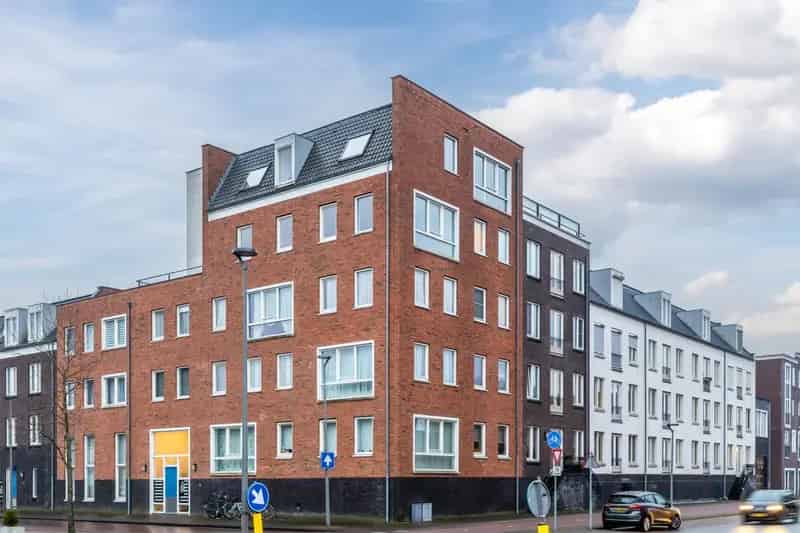 Luxe Penthouse Almere Poort 148m2 Dakterras Parkeerplaats