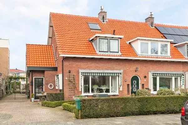 Halfvrijstaande Villa Hoofddorp Centrum