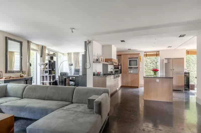 Vrijstaande Villa Rotterdam 4 slaapkamers grote tuin