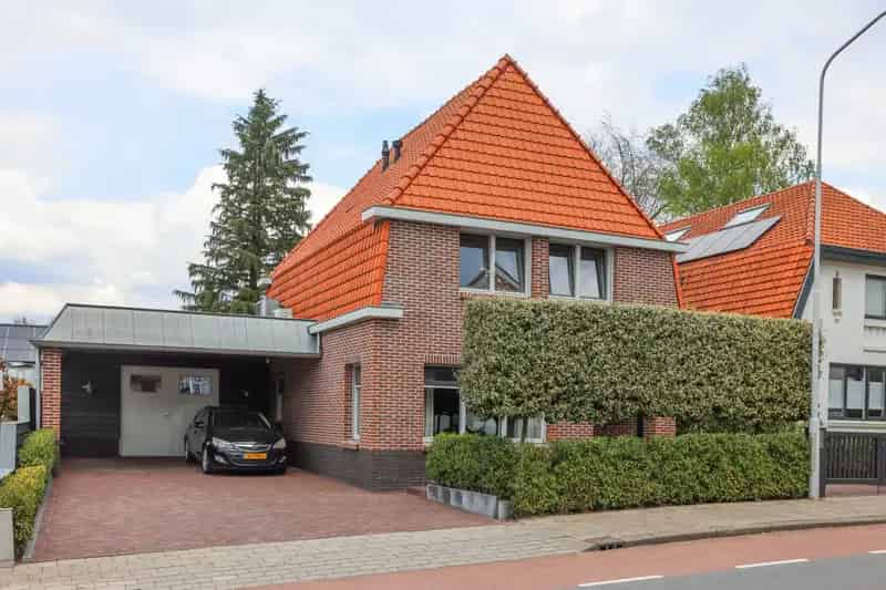 Vrijstaande woning Arnhemseweg Ede: 5 slaapkamers, 2 badkamers, luxe keuken