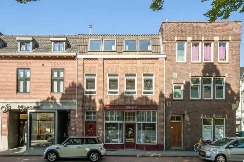Royale Jaren 20 Woning Heerlen Lindeveld Dubbele Bewoning