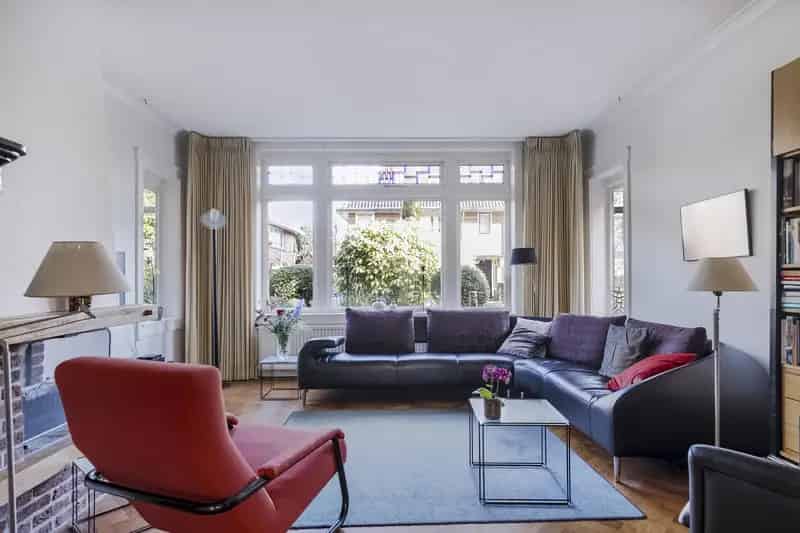 30er jaren woning Hilversum: Ruim, 3 woonlagen, tuin, parkeerplaats