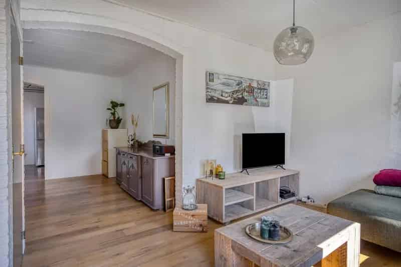 Huis te koop Vlijmen: Gezellige 2-kamer woning nabij centrum