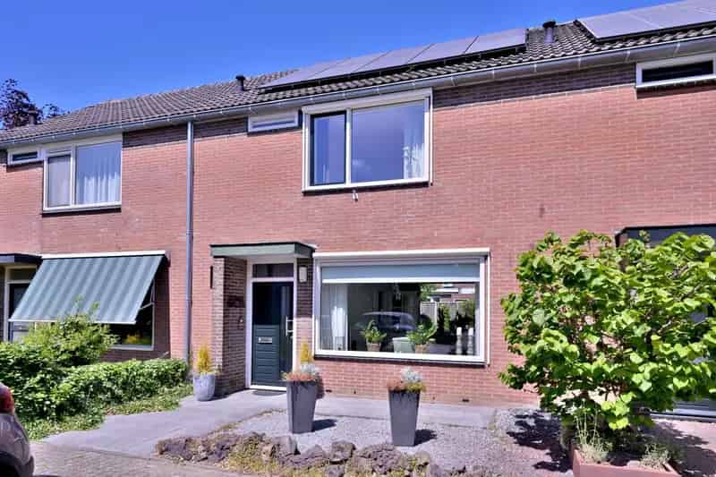 Ruime gezinswoning Deventer  4 slaapkamers 10 zonnepanelen