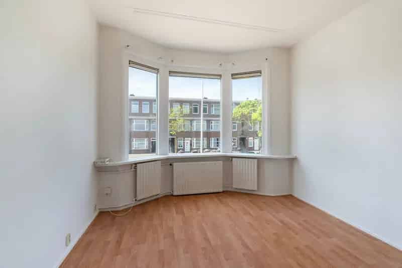 Appartement te koop Den Haag Laakkwartier 61m2 3 kamers balkon