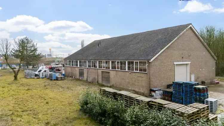 Buitenterrein Halfweg 2000m2 Opslag Bedrijfsruimte