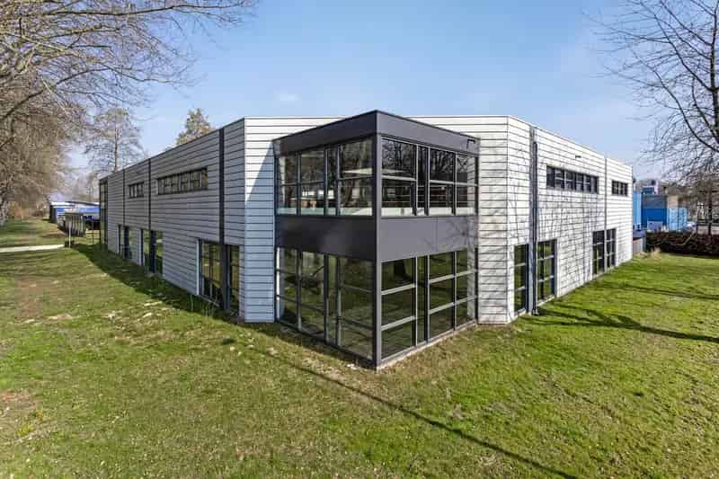 Bedrijfshal Almere Randstad 22 te huur
