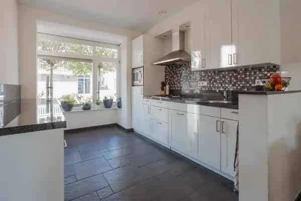 Ruime Jaren 30 Woning 4 Slaapkamers Garage Raamsdonksveer