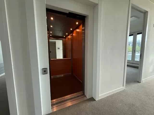 Kantoor te huur Zoetermeer Röntgenlaan 200m²