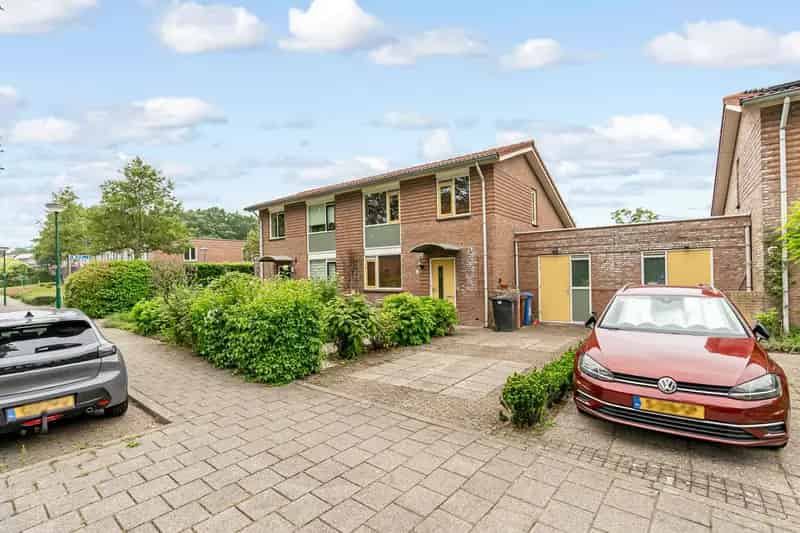 Semi-bungalow te koop Bunnik: Ruime woning met tuin nabij Kromme Rijn