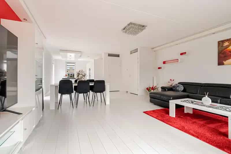 Ruime 2-onder-1 Kapwoning Almere Poort 4 Slaapkamers 173m2