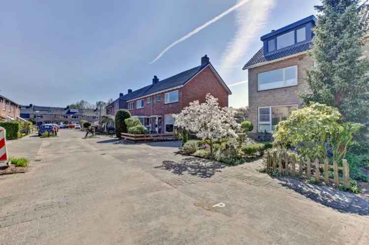 Huis te koop: van Blarcumlaan 25 1244 NX Ankeveen 
