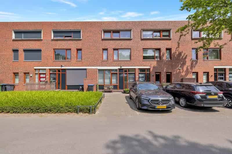Tussenwoning Grasrijk Meerhoven Instapklaar