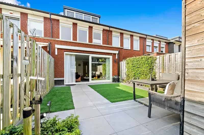 Huis te koop De Lanen Leidschenveen 5 slaapkamers 2 badkamers