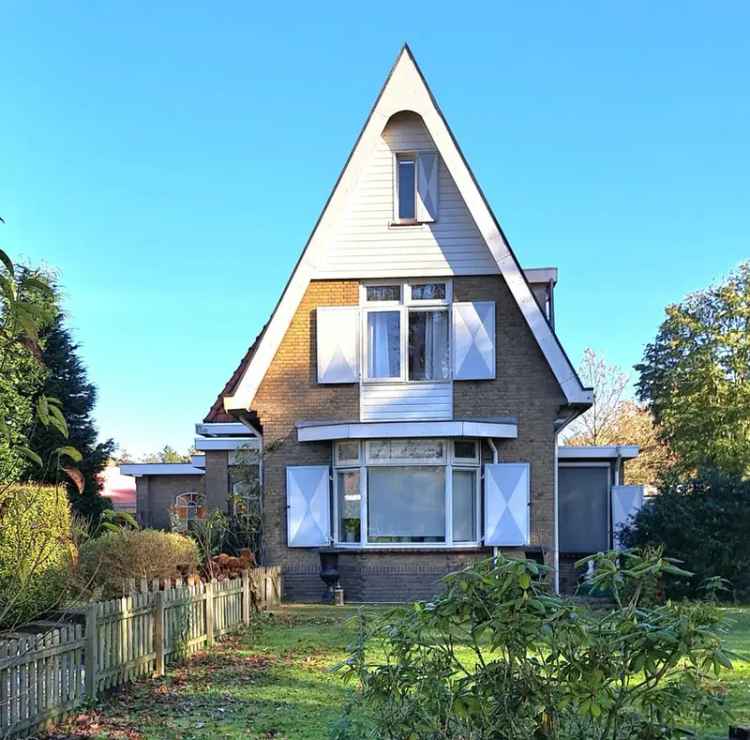 Villa Te Koop in 33, Eendenparkweg, Ermelo, Gelderland