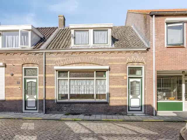Kluswoning Arnemuiden: 90m2 Starterwoning met Tuin