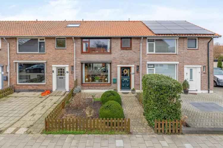 Tussenwoning Oude Tonge 3 slaapkamers tuin Noordwesten