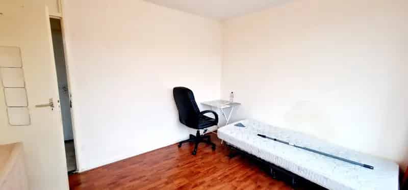 Nette kamer nabij Zernike - Studentenhuis Paddepoel
