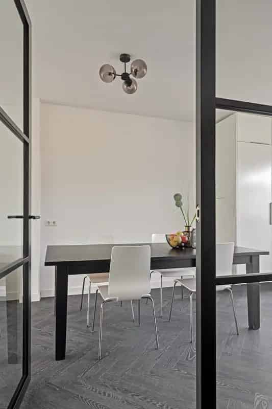 Gezinswoning 135m2 7 slaapkamers 3 badkamers tuin gratis parkeren