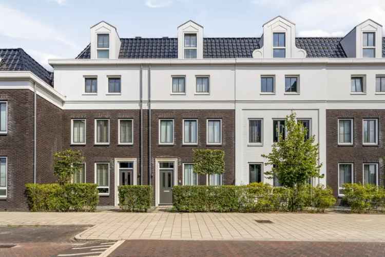 Ruim huis 199m2 4 slaapkamers 2 badkamers Landsmeer