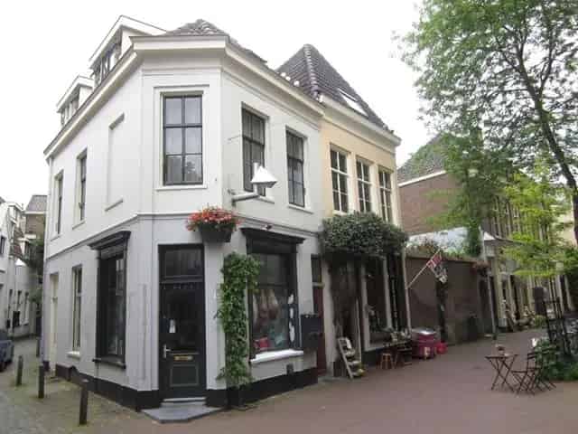 Studio Arnhem Centrum Wielakkerstraat 30m2 1 kamer