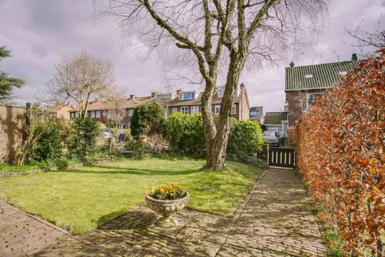 Hoekwoning Raadhuiskwartier Leidschendam 390m2 tuin