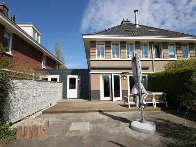 Ruime Hoekwoning 4 Slaapkamers Heemstede