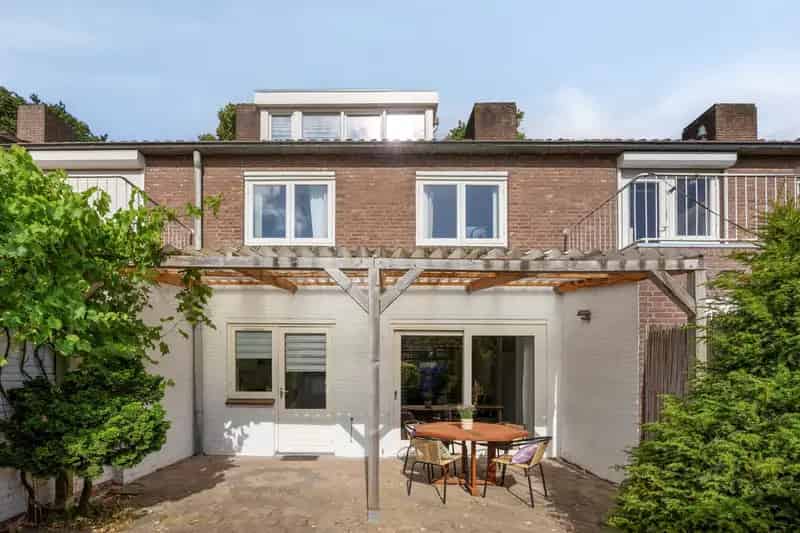 Ruime Tussenwoning 4 slaapkamers Tilburg